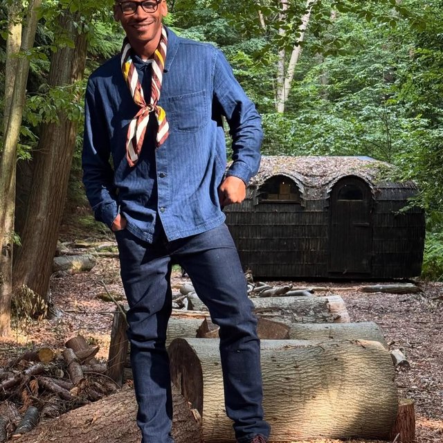 @ericunderwood knows style as he dials up the denim in our Long Sleeved Oversized Denim Shirt. 💙