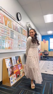 From PD ➡️ to Meet the Teacher! I already love all my kiddos 😊💕

What’s your go-to Back to School look? Follow for more teacher OOTDs and tips!💕

Decor schoolgirlstyle 
Dress francescas 

#meettheteacher #backtoschoolnight #schoolopenhouse #teacherootd #teacheroutfitinspo