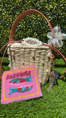 Summer essentials: the perfect accessories! ☀️👛

#summerfashion #summerbag #whatsinmybag