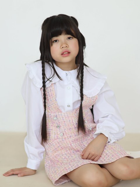 "When the lighting is perfect and the outfit is on point. #prettylittlemiyuki #divaYukistyle #kawaii #littlefashionista minimodelsagency #kidsfashion  #kidscastingcalls #iamwearingRI 

📷 simplyuniquestudios 
👗riverisland riverislandkids