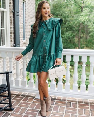 A dress that makes every moment feel effortless ✨ Perfect for dressing up, layering, or whenever you want that soft, easy elegance this season.

>> Hold That Thought Emerald L/S Babydoll Dress

#shopthemint #boutique #onlineshopping #styledaily #getthelook #everydayfashion