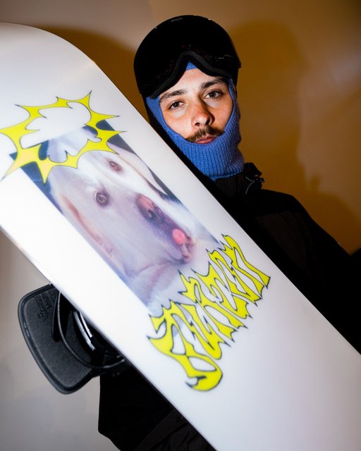 What's Snowboarding without some Good Company? 
This season's burton Good Company deck is going to be the riding buddy you didn't know you needed 🍻
Love ripping park and carving on the piste? This True twin all mountain / park deck will make your everyday riding feel fun and full of pop 🔥

Charlie is also wearing the epic dragonalliance NFX Mag goggle in the Kaiju colourway, available in store! 

Come in and chat to one of the guys in store about why you need the good company or a new pair of goggles! 🏔️

📸: cal_macpherson / outofliineco