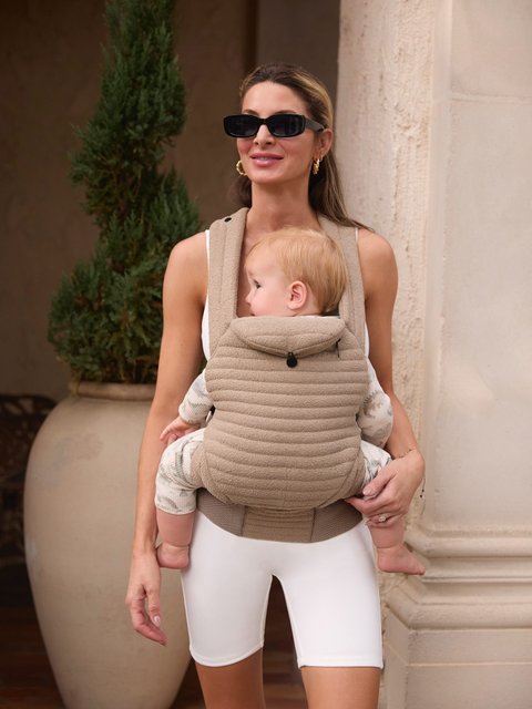 “BEST BABY CARRIER!! Obsessed with this baby carrier! Very durable and fabric is so soft, my baby LOVES it. I do not leave the house without this carrier. It is a must! 100/100” ⭐️

As seen in Vogue, a #1 best-seller, and loved by parents around the world, our baby carrier was designed to support you and your little 

#babycarrier #babywearing #babyregistry #musthaves