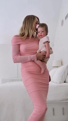 From bump to baby: 9 months in, 9 months out 💕 these milestones always make us 🥹🥰

@lindsellingson in the Off The Shoulder Soft Mesh Dress

#girlmom #girlhood #newborn #bumpstyle