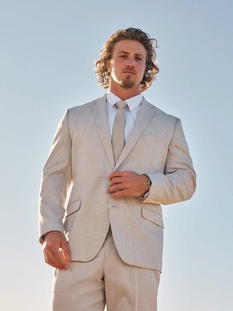 Spring Suits | Turn up in style for any occasion with a smart suit. Now $60 Off. 

Ask in store or see online for details.

#suitstyle #springstyle #mensfashion #suitup #axlandco