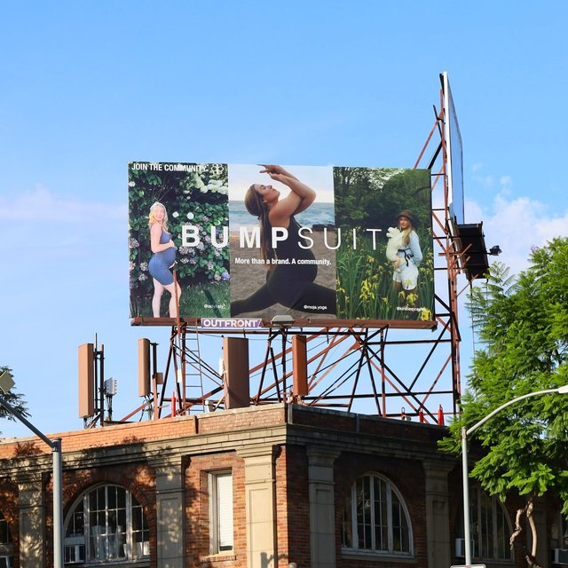 This billboard isn’t just ours, it’s yours. ❤️ Featuring our community on a billboard in LA is a dream realized. We’re here to serve, celebrate, and share this incredible moment with YOU. 🤩
FT: @ladykaty_ | @moja.yoga | @kirstiemcaulay
Should we do this again in the future? 😊📸
#BumpsuitBillboardChallenge #community #billboard #bumpstyle