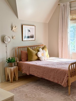 Jenny Lind White Wood Spindle Kids Twin Bed - image 12 of 13