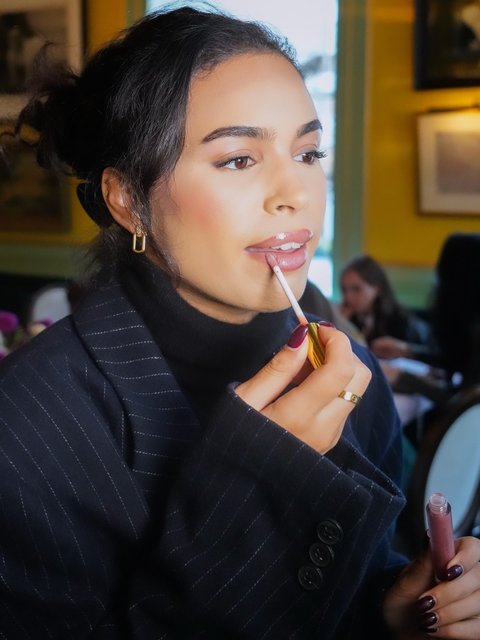 An intimate afternoon of elegance and beauty at Fifty Cheyne, celebrating the launch of our Volumising Lip Perfector 2.0 - unveiled in a sophisticated new shade. 💋

Our community experienced the formula firsthand - a treatment-meets-makeup hybrid that visibly plumps, hydrates, and smooths the lips with a single swipe.

Each attendee was gifted bespoke MZ Skin x Tony’s Chocolonely creations, curated exclusively for the occasion.

The ultimate fusion of science and sensuality - but we’d love to hear what you think of the new shade.

✨ Share your thoughts in the comments below.

Tap the link in bio to discover the Lip Perfector 2.0.

#MZSKIN #LipPerfector #Liptreatment