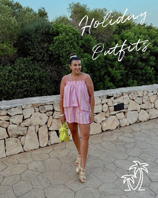 Outfit details 👇🏽👇🏽

Natasha:
Co-ord riverisland *
Sandals nextofficial *
Necklace chlobojewellery *

Girls:
Co-ord jojomamanbebe *

🦞 Will link in stories 🦞

*Contains PR items 

#summeroutfit #summerfashion #holidayoutfit #imwearingRI #midsize #menorca #toddlerfashion #colourfulfashion #colourfulfashion