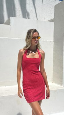a new bombshell has entered our dress lineup ❤️‍🔥 introducing the Samantha Mini 🌴 p.s are you watching love island ?! Let us know your thoughts on last nights episode 🤭