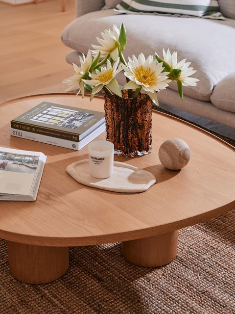It really is the little things that make a house, a home. Casa Lenta was so carefully and thoughtfully curated to create the warmest space where everyone feels at home. 

Niah coffee table by freedom_australia 
Lohals rug by ikea_australia 

Styled to perfection with -
Mattia Vase, Emmet Tray and Randall Sphere also by freedom_australia 

Gorgeous ‘La Plage’ Candle by maisonbalzac 
 
Paired perfectly with - 
Outside In - Interiors Born From Nature by brian.paquette_ 
Still - The Slow Home by nataliewalton 

Interior design and Styling cassieeeesmith 
Captured by weaving 

#airbnb #bellarinepeninsula #oceangrove #barwonheads #coastalgetaway #interiordesign #interiorstyling #warmcoastal #relaxing #peaceful #beachhouse #getaway