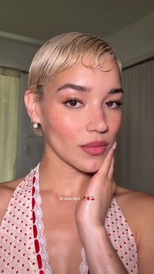 Proof that you only need 10 minutes to perfect your glow ✨ Check out the details for @tashimrod's quick makeup routine below + shop these must-haves at the link in bio

THE DETAILS
✨ @sacheubeauty Lip Liner Stay-n Peel Off Lip Liner
✨ @summerfridays ShadeDrops Broad Spectrum SPF 30 Mineral Milk Sunscreen
✨ @iconic.london Underglow Blurring Primer
✨ @kosas Revealer Super Creamy + Brightening Concealer with Caffeine and Hyaluronic Acid
✨ @freck Freck Noir Faux Freckle