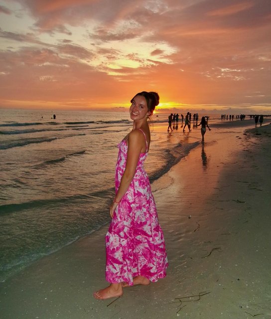 my kind of paradise🌅🌸🐚🐬☀️