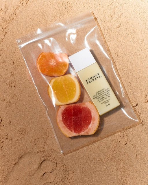 Beach day checklist: @summerfridays' ShadeDrops Broad Spectrum SPF 30 Mineral Milk Sunscreen ✔️ fresh fruit ✔️ sand ✔️ popsicles ✔️ - The keys to a top tier summer day 🏖️💦☀️