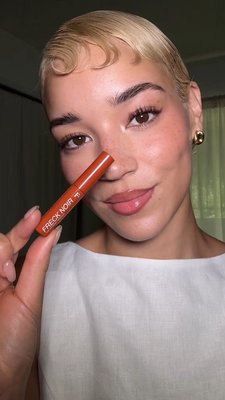 Sprinkling on the freckles this szn ✨ @tashimrod has the faux freckles on lock with her @freck Noir