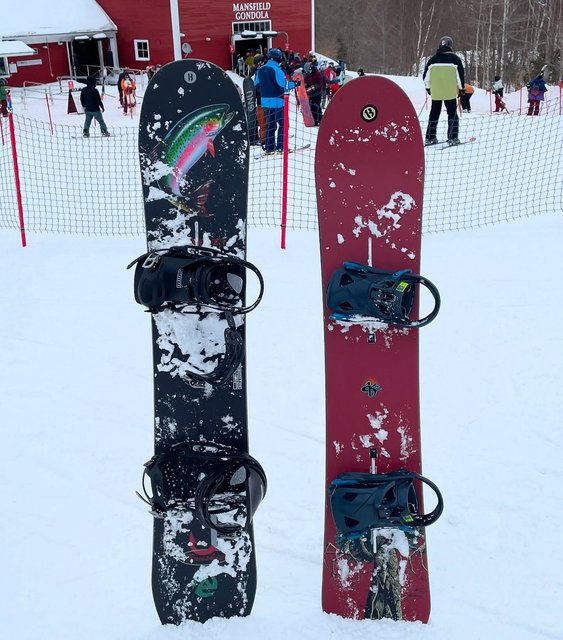 New Age OG’s

2017 Brushie Trout 57
2024 Screaming Tree 58

There’s no better feeling than shredding Stowe with your buddies on a beautiful day riding one of your favourite boards. As we reached the bottom and celebrated how great of a run we just had, evanbillingss and I threw our boards up for a classic pic in an iconic location. Brushie and CK were my two favourite riders growing up and it felt so cool being there in that moment. Can’t wait to get back to VT! burton stowemt #burton #burtonsnowboards #burtonsnowboardcollection #stowe #vermont #brushie #craigkelly #ck #goofy #burtongrails #winter #standingsideways #weridetogether