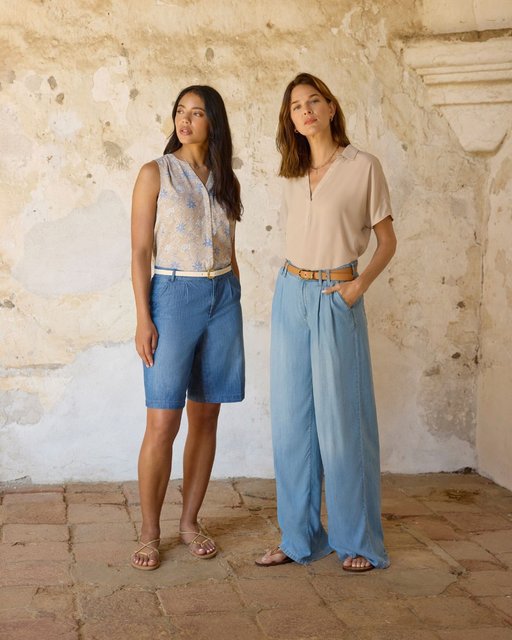 Lightweight denim that moves with you—effortless looks for warm days and easy vibes. 
.
.
.
#nydj #perfectfit #SummerStyle #LightweightDenim #WhatToWearNow