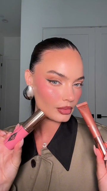 @blueyedcai compares @charlottetilbury's new Unreal Blush to their cult fave Pillow Talk Beauty Light Wand 😍 Which formula do you prefer 🤔