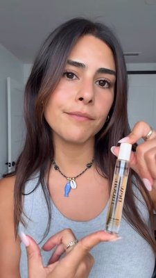 @elliotcole.co’s founder @shutthekaleup is telling us all about their new scent, New Moon, and why this is the scent of the summer ☀️🌴 This long-lasting perfume is inspired by the feeling of being on vacation and it smells like it too ☺️ Check out this fragrance + more from the brand at the link in bio