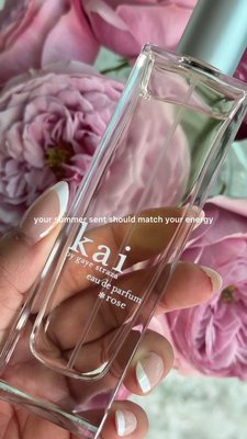 When the fits slay, @kaifragrance has to follow ✨ Depending on the day, the Original or Rose scent will match your vibe + have you smelling effortlessly fresh