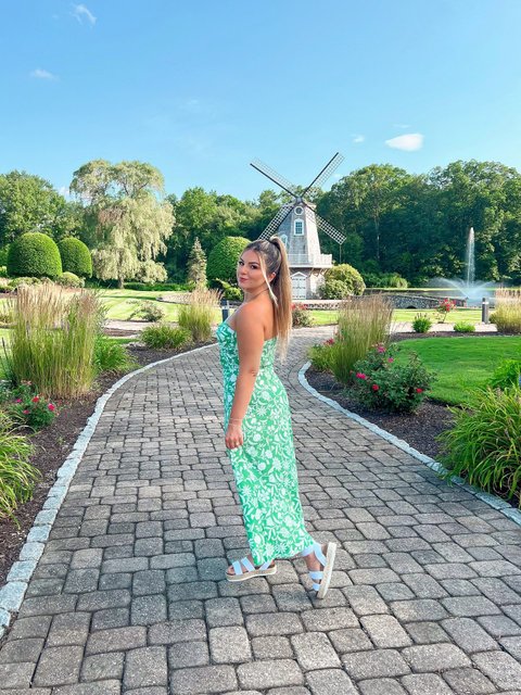🌿🤍🍈🕊️🍃

-
-

#francescas #connecticut #newenglandsummer #summeroutfits #summerdress #aquaturf #southingtonct #FreeToBeYOU #ctcontentcreator #ctinfluencer #cushionaire