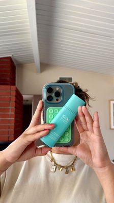 Go, SPF, go, SPF, go🌞🩵

#katesomerville #GlowingSkin #SPFSkincare #SPF50 #SunProtection #ZincOxide