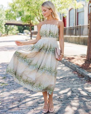 Covered in wildflower charm, this olive midi dress is flowy, feminine, and perfect for now and later. A timeless style to carry you into the season ahead! 💚

>> Written In Wildflowers Olive Floral Midi Dress

#shopthemint #boutique #onlineshopping #styledaily #getthelook #everydayfashion
