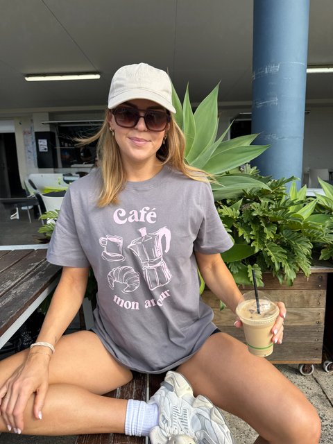 Graphic Tee Dove