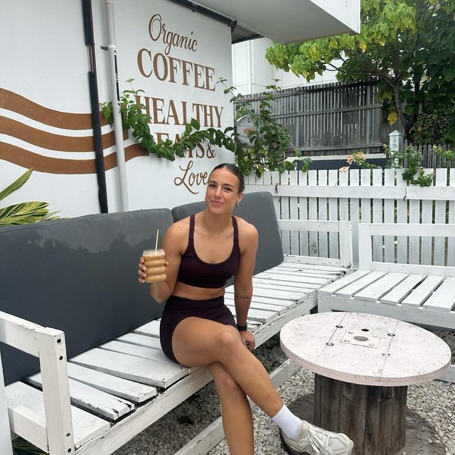 Coffee, training & casuals all sorted with the best!rockwearaustralia
Look through a week of my favourites from the her sport her strength collection #weplaystrong