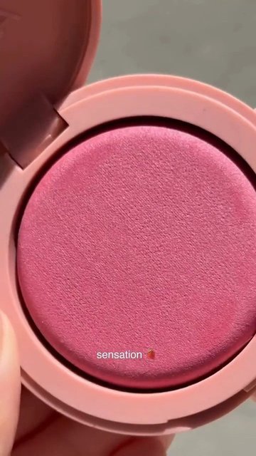 No filter needed with @iliabeauty's new Blurring Blush 😊💕 Check out the new shades below and let us know which is your fave in the comments

SHADES
✨ Sensation
✨ Glimpse
✨ Pulse
✨ Closer
✨ Magnetic
✨ Wonder
✨ Breathless
✨ Flutter