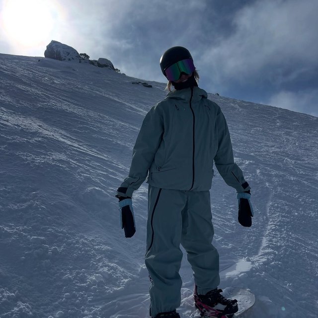 ❤️🔥
Fit , board and boots from rhythmsnowboardshop 🤝🏼
•
•
•
•
•
•
•
#collab #gifted #perisher #snowboarding #burton #rhythm #rhythmsnowsports #rhythmsnowboardshop #explorepage #ootd #fitcheck #winter #snow #snowymountains