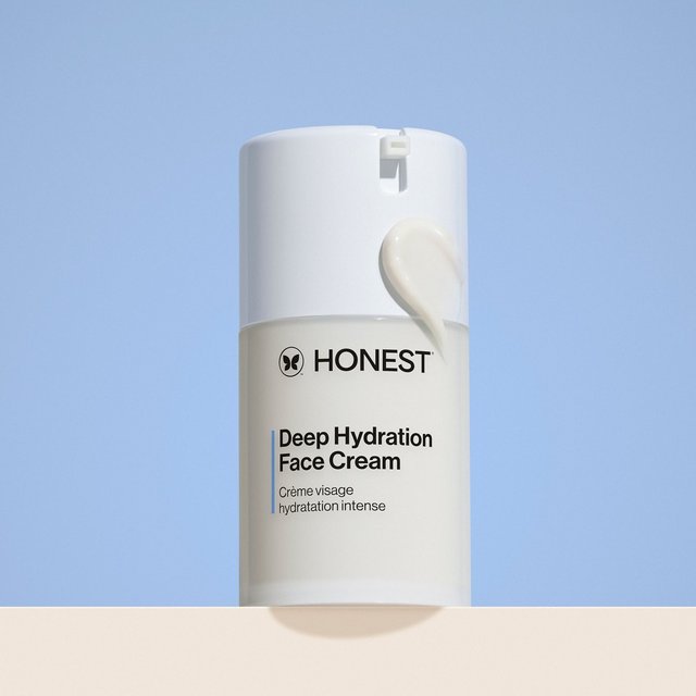 Deep Hydration Face Cream ☁️ Formulated for deep hydration, this rich face cream moisturizes and supports the look of healthy skin with Daikon radish extract and Baobab seed oil.