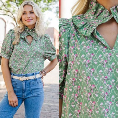 This blouse is a total standout! From the bold floral medallion print to the dramatic collar and puff sleeves, it’s full of boutique charm. Tie the neckline into a sweet bow and pair with denim for an effortlessly polished look.

>> Taking Shape Green Medallion Blouse

#shopthemint #boutique #onlineshopping #styledaily #getthelook #everydayfashion