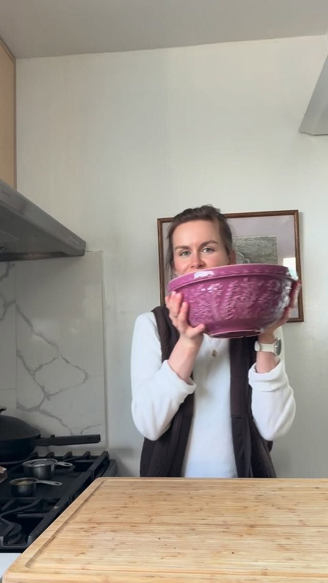 Mason Cash Medium Purple In the Meadow Ceramic Mixing Bowl - World