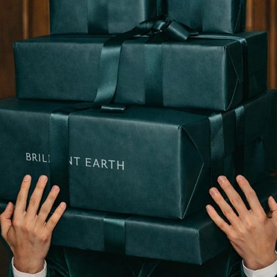 Hint. Hint. Share with who needs to hear this 💍👀