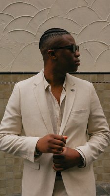 Don’t let a “what are you wearing?” text ruin your Friday. 

You’re welcome, $100 off suits just saved your weekend.