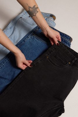 One word: options. Denim in every fit. Tapered, regular, slim, and relaxed. Pick your player.

#bigandtall #johnnybigg #menswear #fashion #style #denim