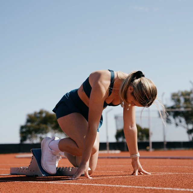 Meet the active styles - that keep pace with Olympic Sprinter @jessthornton 👏🏃♀️ For High intensity training it is KEY you have the support to match 👇
Click the link in our bio to shop the running edit. 
#rockwear