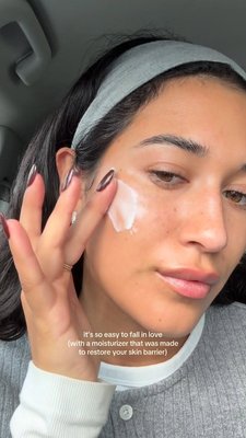 Goat Milk Moisturizing Cream isn’t just another barrier-repair cream…👀

It was originally formulated with eczema-prone skin in mind, because goat milk is naturally rich in nourishing fatty acids that soothe, calm, and strengthen your barrier 💜