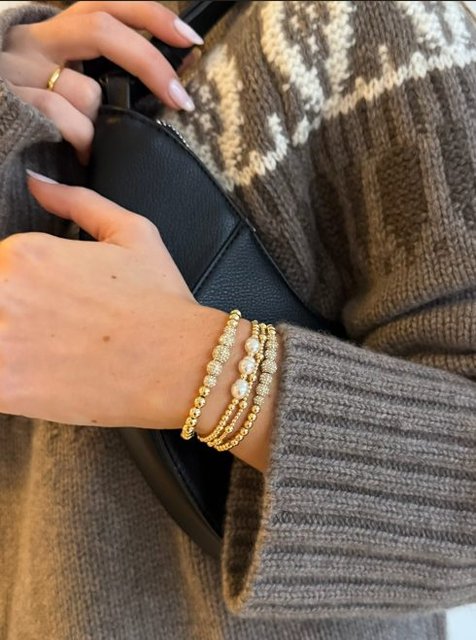 Pearl Stretch Bracelet - 3 Pearls