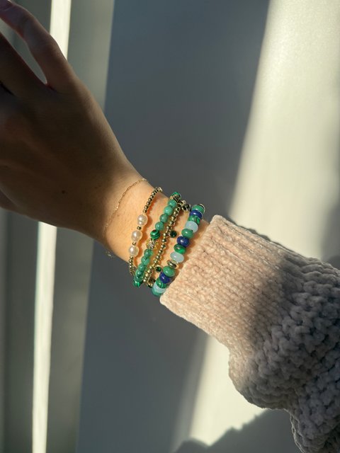 Pearl Stretch Bracelet - 3 Pearls