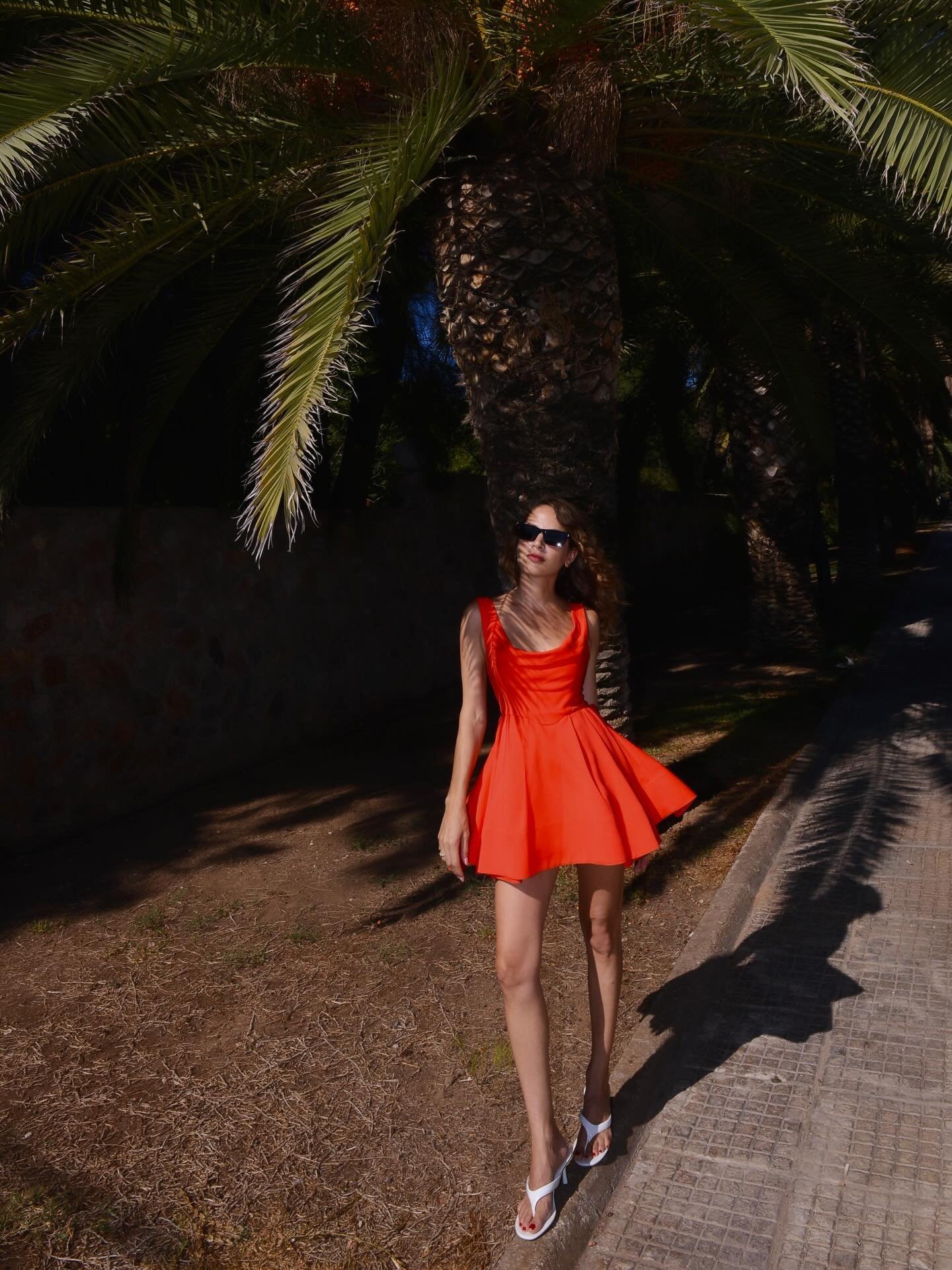 ESTRELLA MINI DRESS in CHILI PEPPER | ALICE + OLIVIA