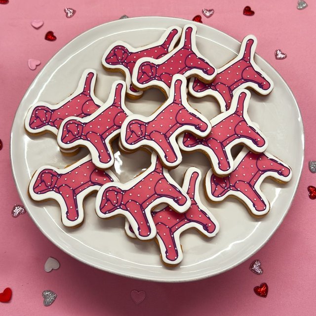 V-Day calls for sweet treats, cute pups, and sweet treats that look like cute pups. š