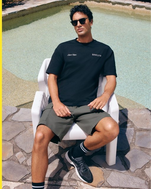 boxy silhouettes, statement graphics, and textures you can see.​
new season energy your wardrobe’s been waiting for.

#connorclothing