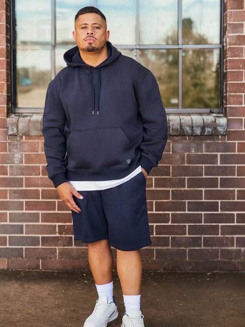From the couch to game days and everything in between, this hoodie and sweat short combo is made for a great fit and all-day comfort.

#styleinspo #casualstyle #bigandtall  #mensfashion #axlandco