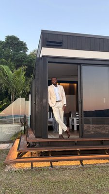 Some fits just hit different at golden hour 🌅

ft. @olantekkers in our Carter Suit