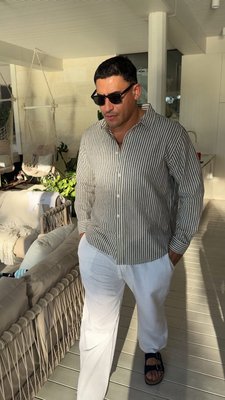Warmer days call for linen. 
The Lance Linen Stripe Shirt with the Shoreline Linen Pants, sorted.

Shop this look now, in-store or online, link in bio.

#JohnnyBigg #BigAndTall #LinenShirt #LinenPants #SpringMenswear #TallMensClothing