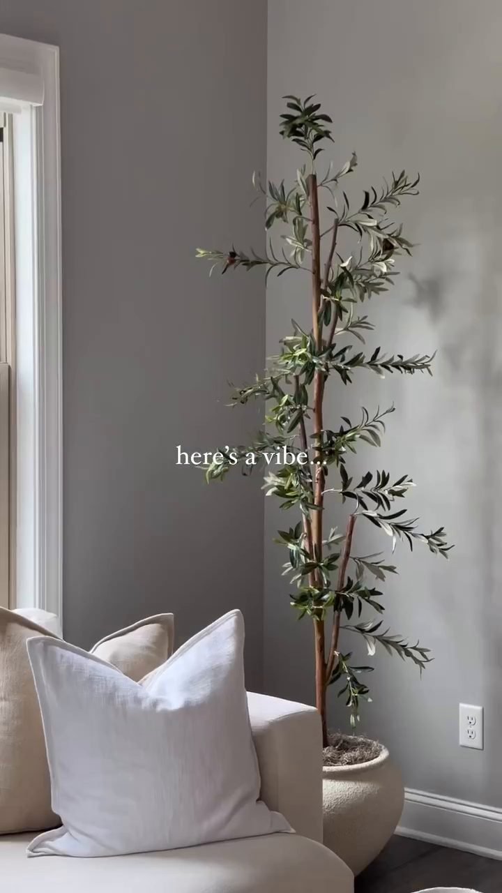 Remi Navy Linen Mini Table Lamp 15